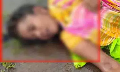 खेत से घर लौट रही महिला पर गिरी बिजली, मौके पर हुई मौत खेत से घर लौट रही महिला पर गिरी बिजली, मौके पर हुई मौत