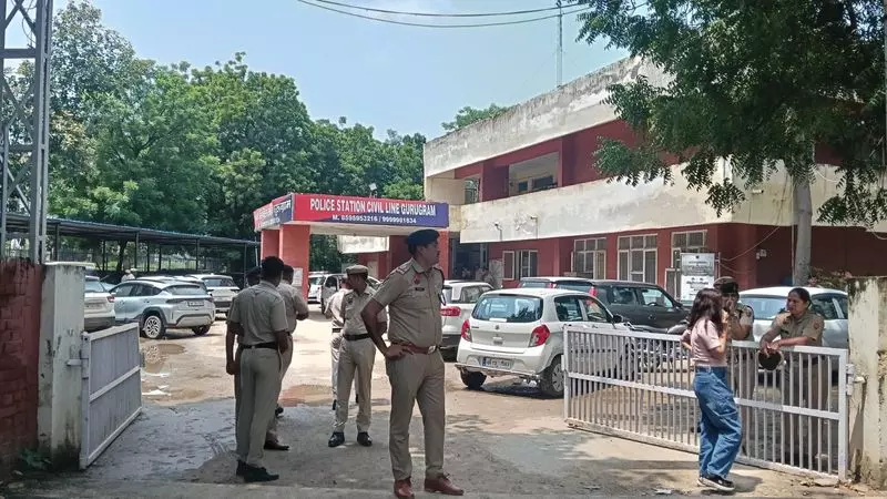 मुख्यमंत्री के कार्यक्रम में व्यवधान डालने के आरोप में 9 कांग्रेस कार्यकर्ता गिरफ्तार मुख्यमंत्री के कार्यक्रम में व्यवधान डालने के आरोप में 9 कांग्रेस कार्यकर्ता गिरफ्तार
