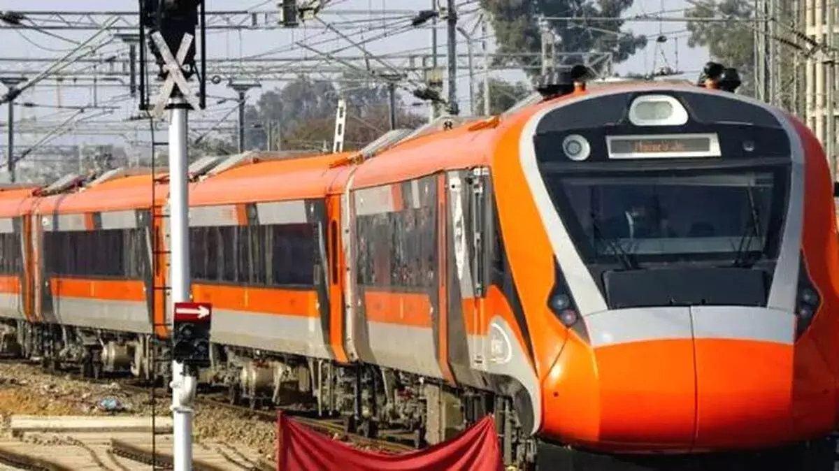 kerala: हाई-स्पीड रेल पर रेलवे संग काम करेगी केरल सरकार kerala: हाई-स्पीड रेल पर रेलवे संग काम करेगी केरल सरकार