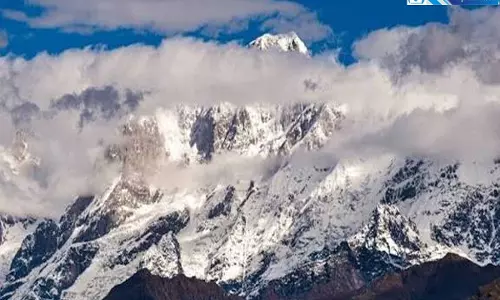 हिमालय पर जलवायु परिवर्तन की मार नई रिसर्च ने बढ़ाई चिंता हिमालय पर जलवायु परिवर्तन की मार नई रिसर्च ने बढ़ाई चिंता