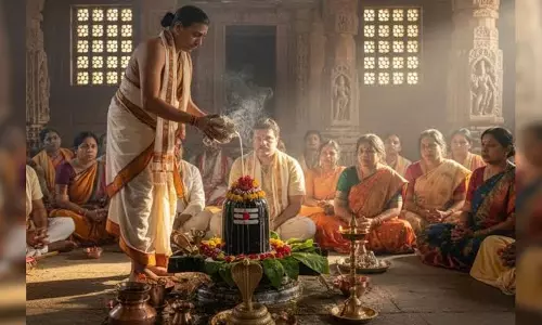 जलाभिषेक और रुद्राभिषेक एक नहीं जानें पूजा विधि और धार्मिक महत्व जलाभिषेक और रुद्राभिषेक एक नहीं जानें पूजा विधि और धार्मिक महत्व