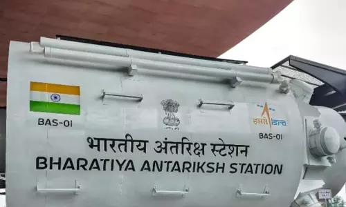 भारत का अंतरिक्ष क्षेत्र छू रहा नई ऊंचाइयां, 100 प्रक्षेपण और 548 उपग्रह बने उपलब्धि भारत का अंतरिक्ष क्षेत्र छू रहा नई ऊंचाइयां, 100 प्रक्षेपण और 548 उपग्रह बने उपलब्धि