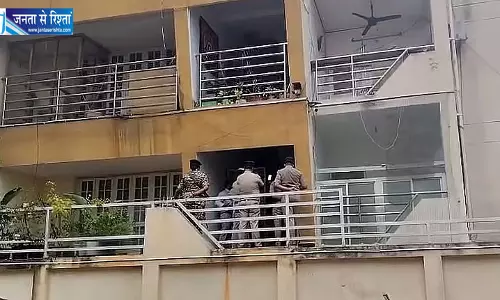KPSC गड़बड़ी: IAS गंगवार के ठिकानों पर ED छापा KPSC गड़बड़ी: IAS गंगवार के ठिकानों पर ED छापा