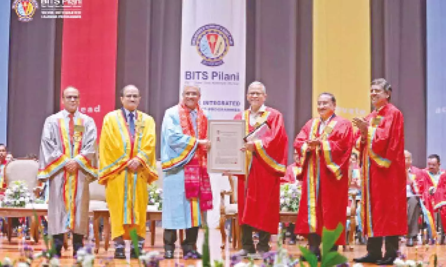 15,153 कामकाजी पेशेवरों ने BITS पिलानी की डिग्रियां हासिल कीं 15,153 कामकाजी पेशेवरों ने BITS पिलानी की डिग्रियां हासिल कीं