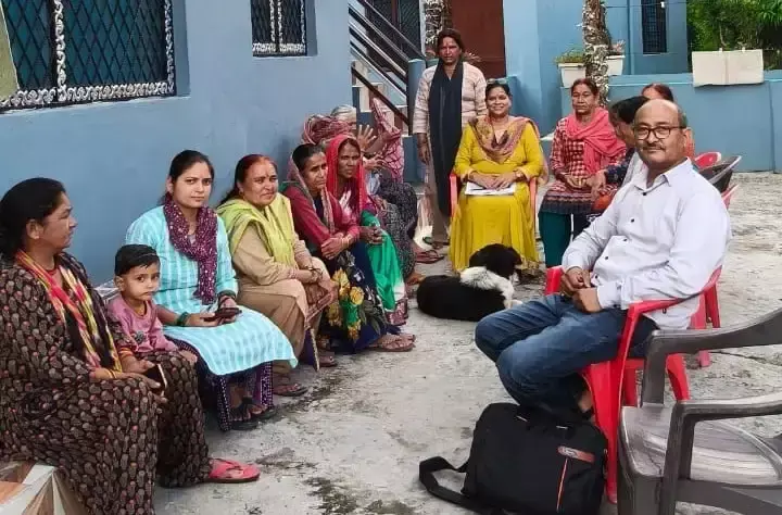 New Tehri: महिलाओं को योजना की जानकारी देकर नंदा गौरा योजना का लाभ उठाने की अपील