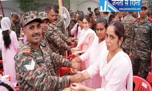 सशस्त्र बलों को पंजाब की महिलाओं की भेंट: 1,100 विशेष राखियां तैयार