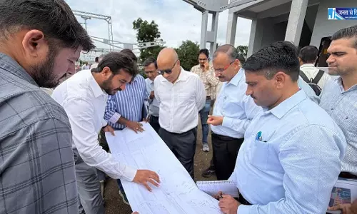 कुंभ मेले को लेकर सेंट्रल रेलवे अलर्ट, GM ने भुसावल डिवीजन के प्रमुख स्टेशनों का किया निरीक्षण