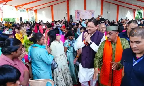 Dehradun: मातृशक्ति के सम्मान और सशक्तिकरण के लिए प्रतिबद्ध सरकार : सीएम धामी