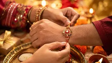 रक्षाबंधन 2026: 28 अगस्त को राखी बांधने के 5 शुभ मुहूर्त