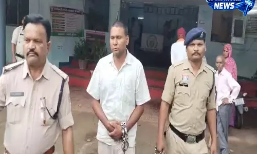 नौकरी का झांसा देकर महिला से गैंगरेप, एक आरोपी गिरफ्तार नौकरी का झांसा देकर महिला से गैंगरेप, एक आरोपी गिरफ्तार