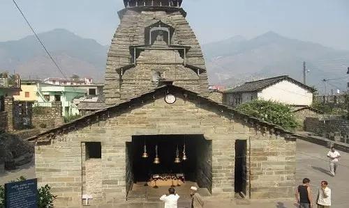 चमोली का गोपीनाथ मंदिर: जहां गोपी रूप में पूजे जाते हैं महादेव