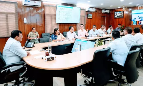 प्रदेश में बिछाई जा रही पीएनजी पाइपलाइन और कनेक्शन के कार्यों की प्रगति की समीक्षा प्रदेश में बिछाई जा रही पीएनजी पाइपलाइन और कनेक्शन के कार्यों की प्रगति की समीक्षा