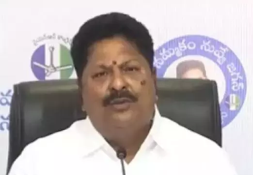 Telangana: ED पूर्व मंत्री नागेश्वर राव को मेडिकल जांच के लिए गांधी अस्पताल ले गई
