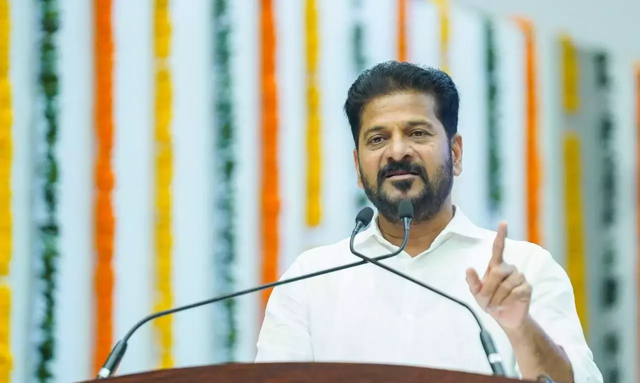 Telangana: रेवंत रेड्डी ने केंद्र पर निशाना साधा, तेलंगाना के साथ भेदभाव का आरोप लगाया