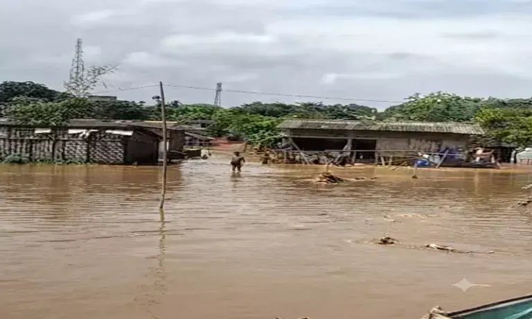 Assam: मूसलाधार बारिश से लेडो जलमग्न, अवैध खनन पर सवाल
