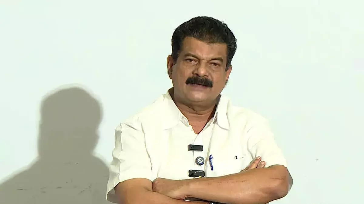 कांग्रेस पर भड़के पीवी अनवर, लगाया पीठ में छुरा घोंपने का आरोप