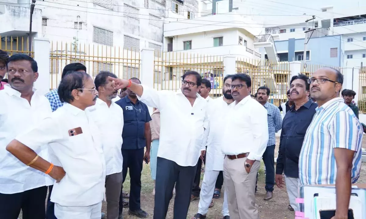Andhra: ओंगोल शहर के 150 साल पूरे होने पर विकास कार्यों में तेज़ी Andhra: ओंगोल शहर के 150 साल पूरे होने पर विकास कार्यों में तेज़ी