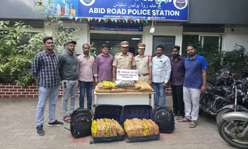 हैदराबाद पुलिस का बड़ा एक्शन, 48 किलो गांजा जब्त हैदराबाद पुलिस का बड़ा एक्शन, 48 किलो गांजा जब्त