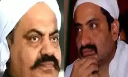 कुर्क संपत्ति पर कैसे हुआ कब्जा अशरफ की जमीन मामले ने खड़े किए कई सवाल