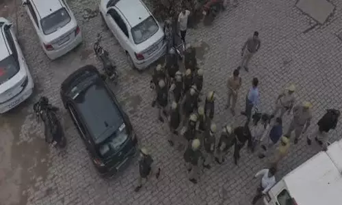 बुलेटप्रूफ जैकेट पहनकर RTO पहुंची पुलिस छापेमारी से मचा हड़कंप