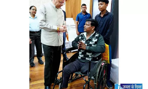 CM धामी ने सुनी जनता की समस्याएं, अधिकारियों को दिए निर्देश