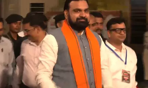 पटना में ‘भोजपुरी बवाल’ का ग्रैंड फिनाले, मुख्यमंत्री सम्राट चौधरी हुए कार्यक्रम में शामिल पटना में ‘भोजपुरी बवाल’ का ग्रैंड फिनाले, मुख्यमंत्री सम्राट चौधरी हुए कार्यक्रम में शामिल