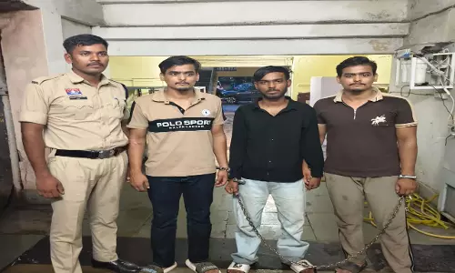 पुरानी रंजिश में युवक से मारपीट और लूट, तीन आरोपी गिरफ्तार