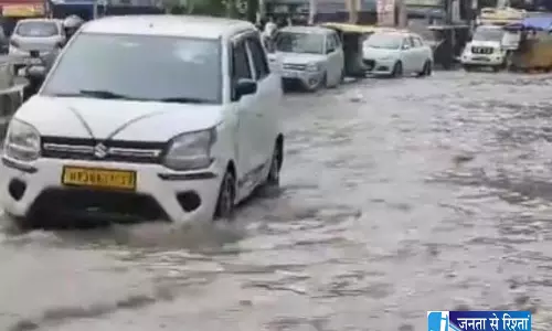 गुरुग्राम में भारी बारिश का असर, 25 अगस्त को वर्क फ्रॉम होम की सलाह गुरुग्राम में भारी बारिश का असर, 25 अगस्त को वर्क फ्रॉम होम की सलाह