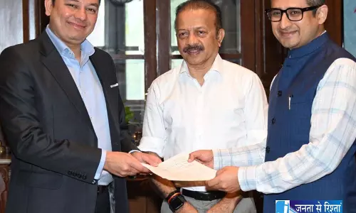 मुंबई पुलिस को मिला बड़ा तोहफा, प्रणव अडानी ने दिए 100 नए वाहन