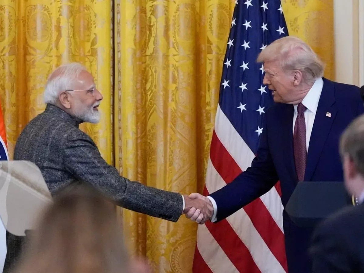 मोदी-ट्रंप मुलाकात पर अमेरिकी राजदूत का बड़ा दावा मोदी-ट्रंप मुलाकात पर अमेरिकी राजदूत का बड़ा दावा