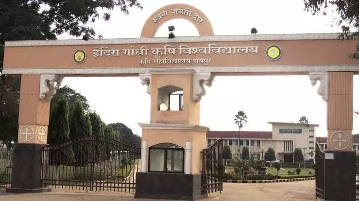 पेपर लीक मामला: सुई और नुकीले औजार से छेदा लिफाफा, वीडियो बनाकर 11 हजार में बेचा पेपर लीक मामला: सुई और नुकीले औजार से छेदा लिफाफा, वीडियो बनाकर 11 हजार में बेचा