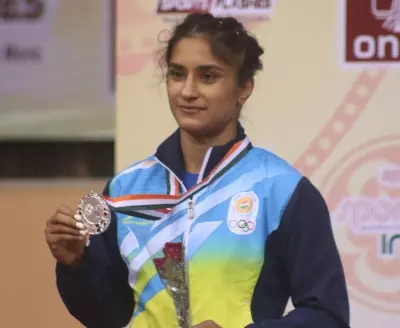 विनेश फोगाट: विरासत में मिला रेसलिंग का खेल, कॉमनवेल्थ गेम्स में जीते 3 गोल्ड, विवादों से भी रहा नाता विनेश फोगाट: विरासत में मिला रेसलिंग का खेल, कॉमनवेल्थ गेम्स में जीते 3 गोल्ड, विवादों से भी रहा नाता