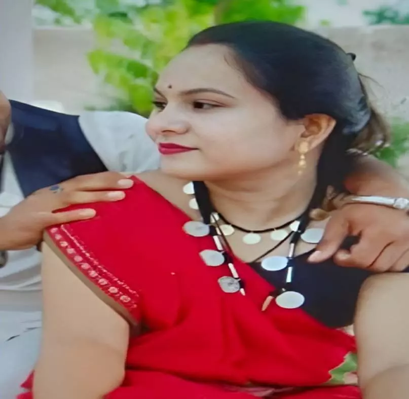 हमर क्लीनिक के स्टाफ रूम में नर्स ने की आत्महत्या हमर क्लीनिक के स्टाफ रूम में नर्स ने की आत्महत्या