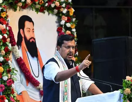 समाज के हर वर्ग को जोड़कर विकसित भारत 2047 का सपना पूरा करेंगे: नितिन नवीन समाज के हर वर्ग को जोड़कर विकसित भारत 2047 का सपना पूरा करेंगे: नितिन नवीन