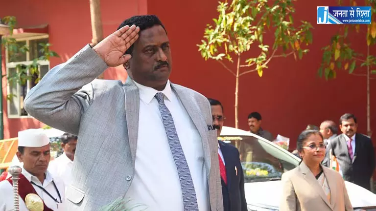 कुंभ बजट का 0.1% शिक्षा को मिले तो सैकड़ों स्कूल बच सकते हैं: जस्टिस प्रसन्ना बी. वराले कुंभ बजट का 0.1% शिक्षा को मिले तो सैकड़ों स्कूल बच सकते हैं: जस्टिस प्रसन्ना बी. वराले