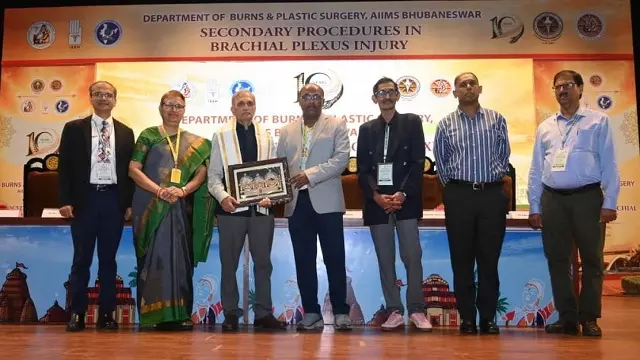 एम्स भुवनेश्वर में जल्द ही स्किन बैंक और टिश्यू ट्रांसप्लांटेशन यूनिट स्थापित की जाएगी एम्स भुवनेश्वर में जल्द ही स्किन बैंक और टिश्यू ट्रांसप्लांटेशन यूनिट स्थापित की जाएगी