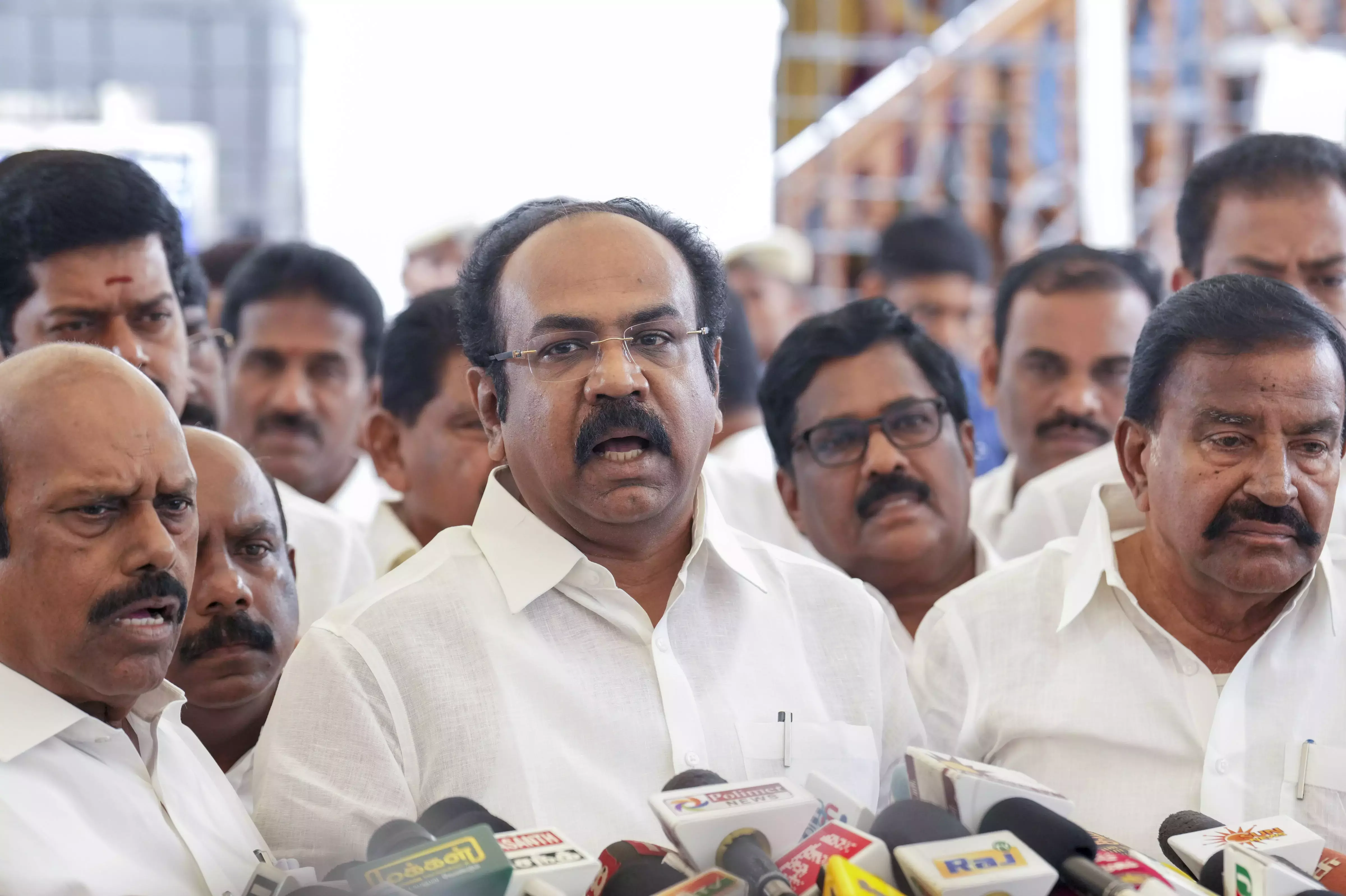 विजय के परंदूर एयरपोर्ट प्रोजेक्ट को रद्द करने पर DMK ने विधानसभा से वॉकआउट किया विजय के परंदूर एयरपोर्ट प्रोजेक्ट को रद्द करने पर DMK ने विधानसभा से वॉकआउट किया