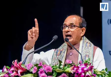 मध्य प्रदेश: शिवराज सिंह चौहान ने रायसेन में छात्रों के लिए मुफ्त कोचिंग पहल की घोषणा की मध्य प्रदेश: शिवराज सिंह चौहान ने रायसेन में छात्रों के लिए मुफ्त कोचिंग पहल की घोषणा की