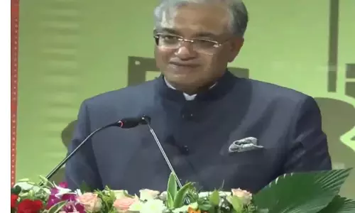 चुनाव आयोग की SIR प्रक्रिया को दूसरे देशों से मिली सराहना चुनाव आयोग की SIR प्रक्रिया को दूसरे देशों से मिली सराहना