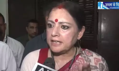फुटपाथ विवाद में घिरीं मंत्री अग्निमित्रा पॉल, महिला से सवाल पर बवाल