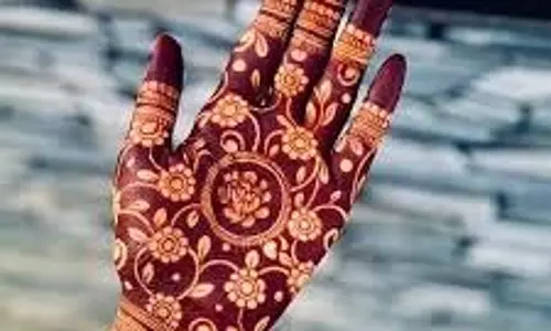 मेहंदी का रंग जल्दी फीका पड़ जाता है ये हैक्स आएंगे काम मेहंदी का रंग जल्दी फीका पड़ जाता है ये हैक्स आएंगे काम