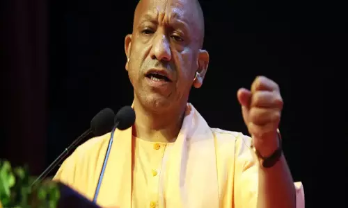 दाम बढ़े तो सरकार अलर्ट चीनी भंडारण और जमाखोरी पर योगी का सख्त रुख दाम बढ़े तो सरकार अलर्ट चीनी भंडारण और जमाखोरी पर योगी का सख्त रुख