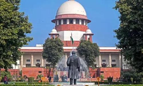 टीएमसी के बागी सांसदों को लेकर अभिषेक बनर्जी की ओर से दायर याचिका पर सुप्रीम कोर्ट ने जारी किया नोटिस
