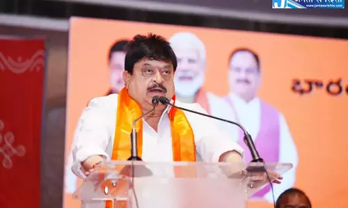Telangana बीजेपी प्रमुख ने रेवंत रेड्डी की अमेरिकी मुलाकातों की जानकारी मांगी Telangana बीजेपी प्रमुख ने रेवंत रेड्डी की अमेरिकी मुलाकातों की जानकारी मांगी