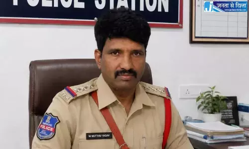 FIR दर्ज करने में लापरवाही के लिए जुबली हिल्स के इंस्पेक्टर मुत्तु यादव सस्पेंड किए गए