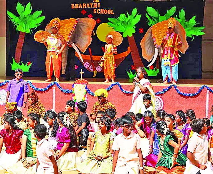 Tamil Nadu: स्कूल ने दोस्ती और धर्मनिरपेक्षता के बंधन को मज़बूत करने के लिए ओणम मनाया