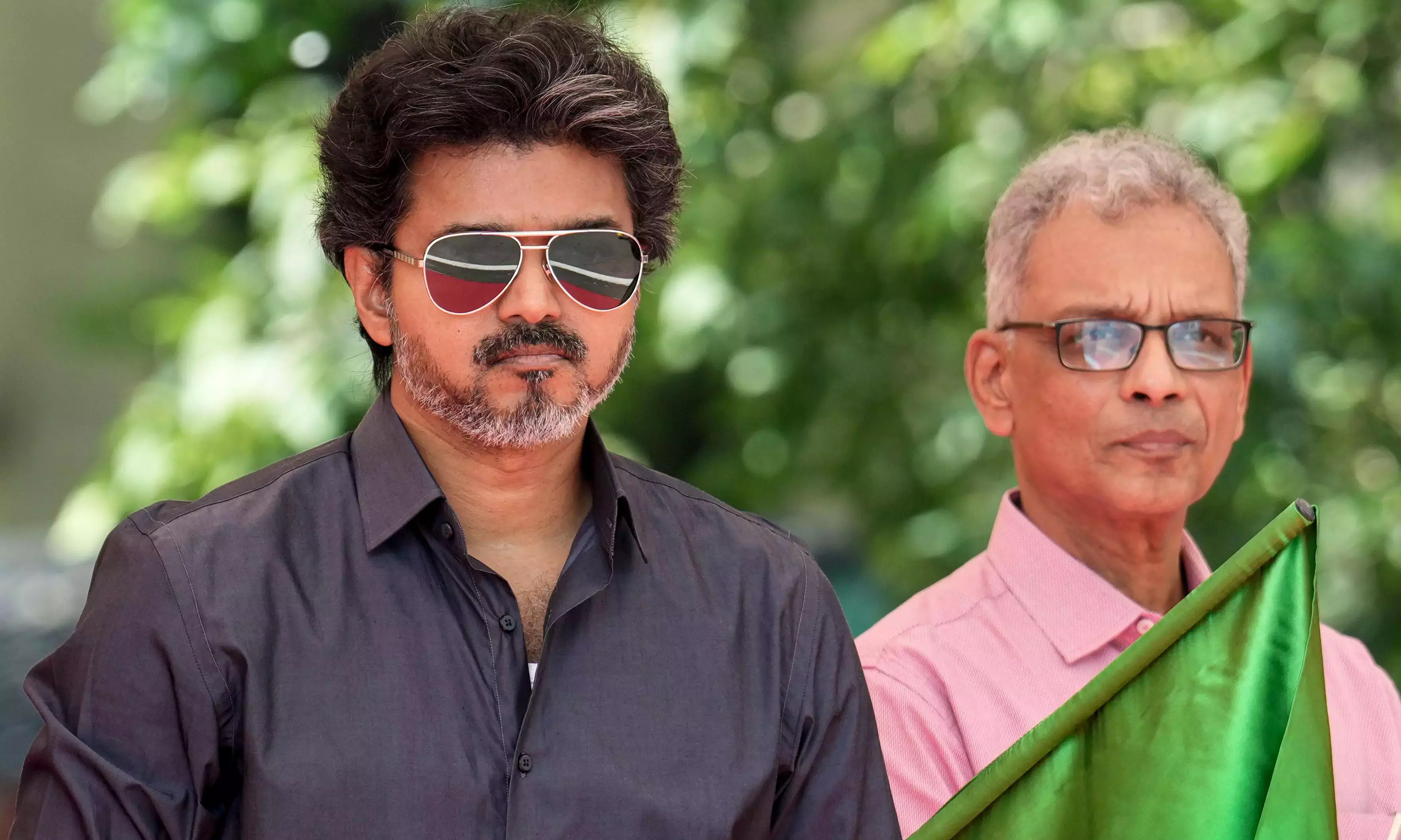 Tamil Nadu: चेन्नई को मिली 130 नई एसी इलेक्ट्रिक बसें, विजय ने दिखाई हरी झंडी Tamil Nadu: चेन्नई को मिली 130 नई एसी इलेक्ट्रिक बसें, विजय ने दिखाई हरी झंडी