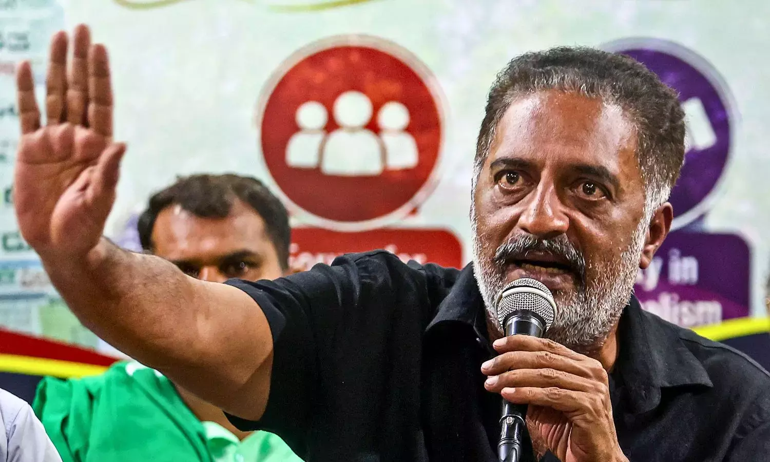 Karnataka: प्रकाश राज ने SIR को लेकर चुनाव आयोग के ख़िलाफ़ आंदोलन की घोषणा की