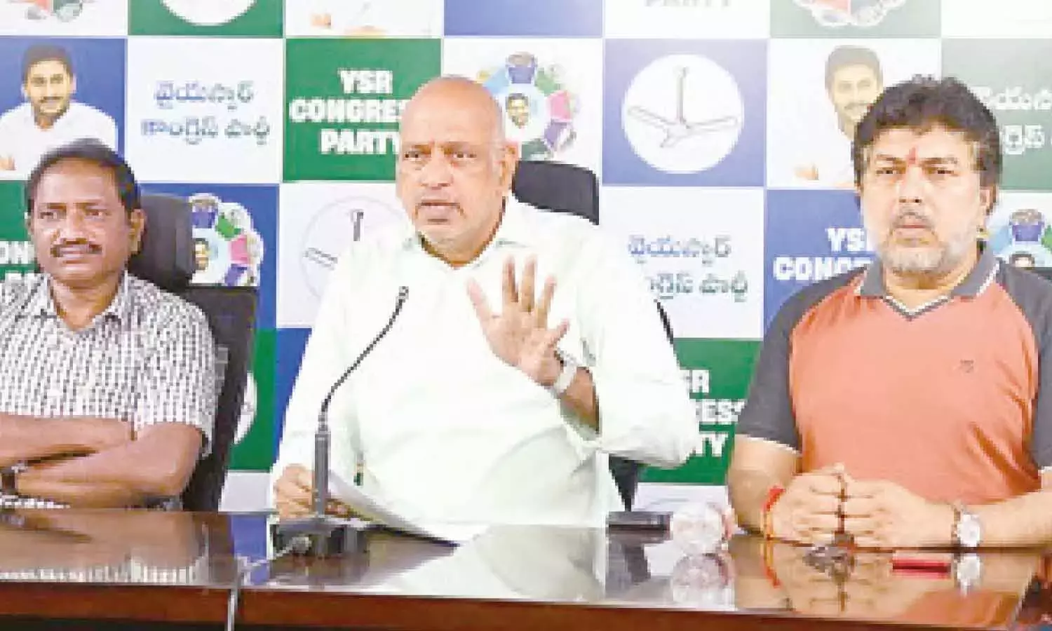 YSRCP ने SIR डेटा फ़्लो में कमियों की ओर इशारा किया और CEO से दखल देने की मांग की