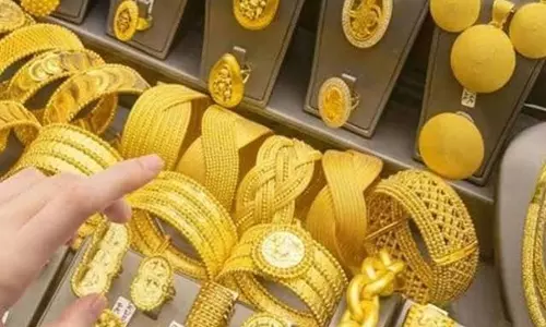 सोने के भाव में बड़ी राहत त्योहार से पहले कम हुई कीमतें